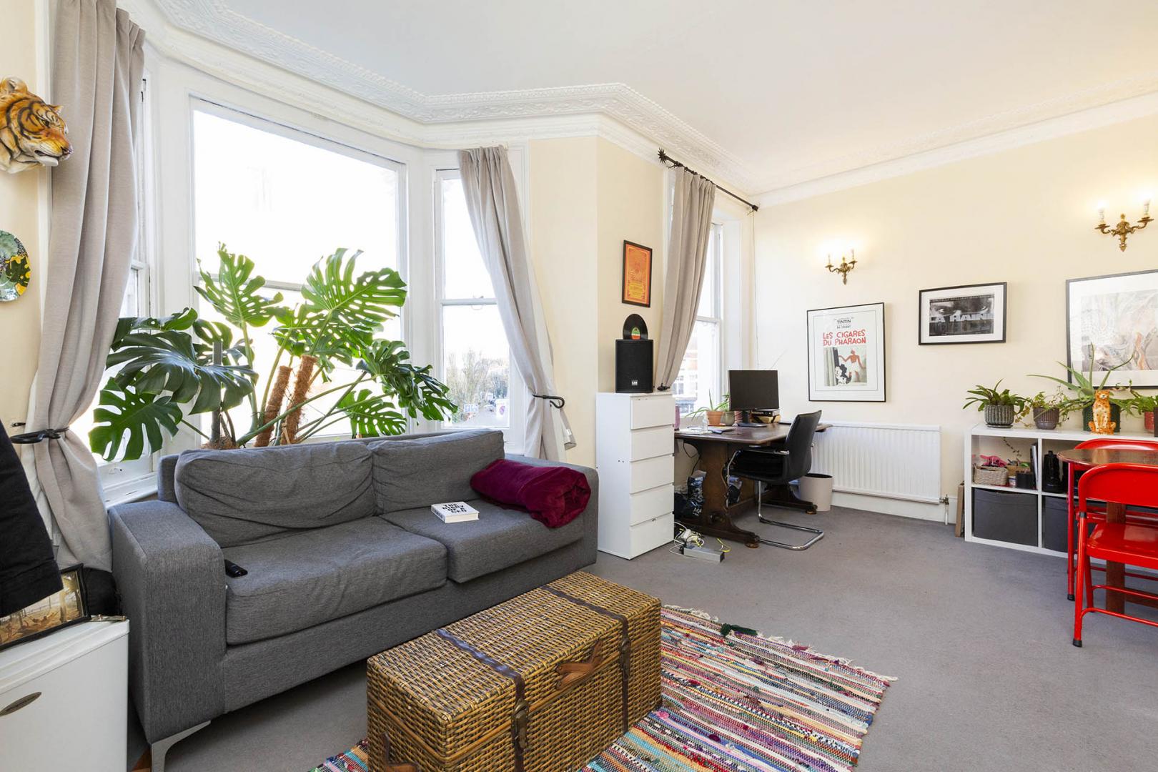 			1 Bedroom, 1 bath, 1 reception Flat			 Blythe Road, KENSINGTON OLYMPIA